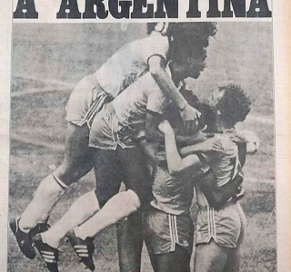 Jornal da Tarde: Brasil elimina Argentina na Copa de 82