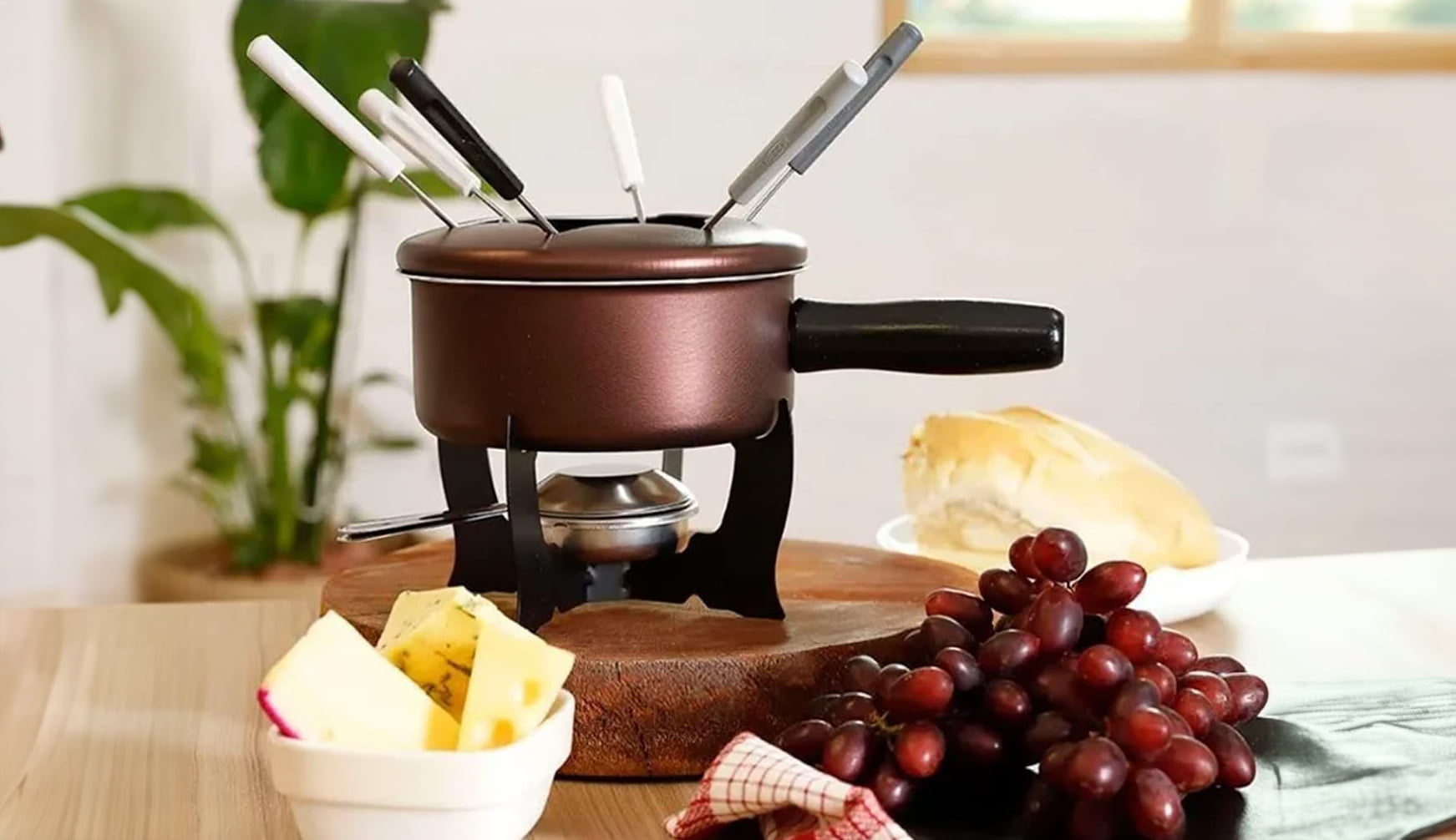Dia dos Namorados: melhores panelas de fondue para curtir o frio juntinho