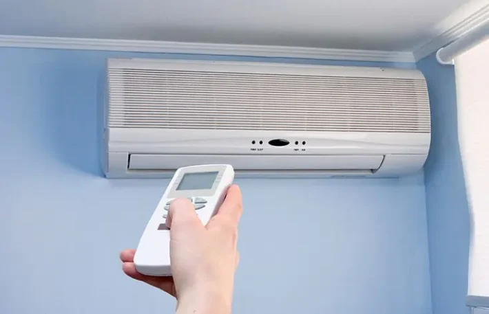 Refrigera bem': ar-condicionado portátil da Midea é opção prática para  ambientes pequenos - Estadão Recomenda