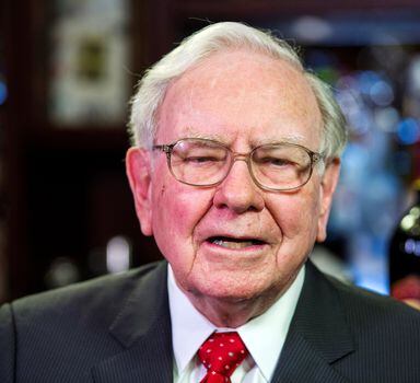Além do sucesso com investimentos, Warren Buffett é um dos maiores doadores de dinheiro dos Estados Unidos para filantropia