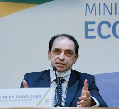 Futuro do secretário Waldery Rodrigues no Ministério da Economia continua indefinido.