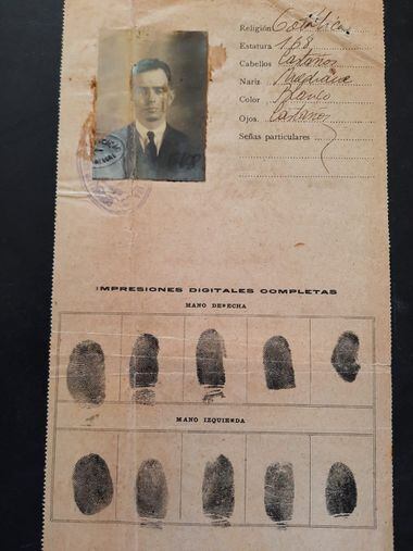 Documento sob a guarda do Acervo do Exército usado por Siqueira com nome falso durante a viagem que fez para Buenos Aires para se encontrar com Prestes
