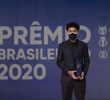 Prêmio Brasileirão 2020 elege melhores da temporada na próxima