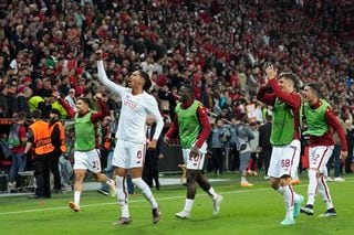 Atual campeã da Liga Conferência, a Roma se garantiu na decisão da Liga Europa ao empatar com o Bayer Leverkusen