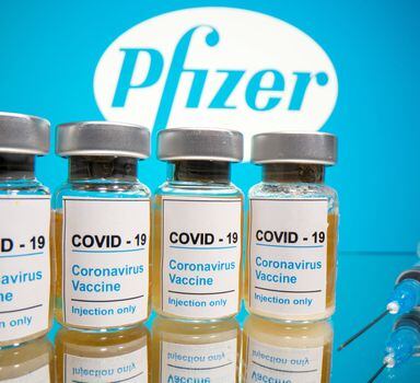 Pfizer e BioNTech já haviam solicitadoautorização de uso emergencial da vacina a órgãos regulatórios dos Estados Unidos e Reino Unido