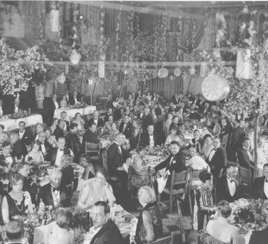 Primeira festa e jantar do Oscar, na Blossom Room do Hollywood Roosevelt Hotel, em 16 de maio de 1929