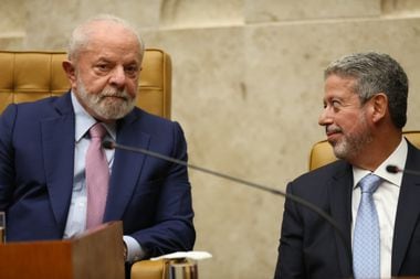 O presidente Lula e o presidente da Câmara, Arthur Lira, na posse de Cristiano Zanin como ministro do Supremo Tribunal Federal (STF) no último dia 3.