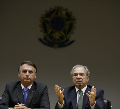 Bolsonaro e Guedes em coletiva de imprensa no Ministério da Economia.