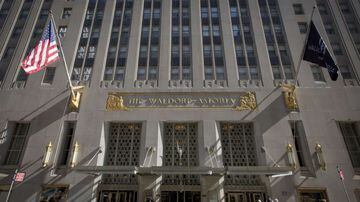 Fachada do hotel Waldorf Astoria. Foto: Brendan McDermid/Reuters