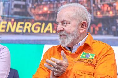 Presidente Lula durante cerimônia de retomada das obras da Refinaria Abreu e Lima