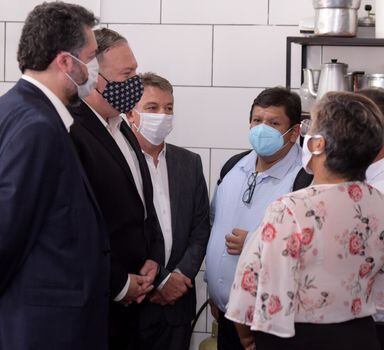 Mike Pompeo e Ernesto Araújo visitam Operação Acolhida em Boa Vista
