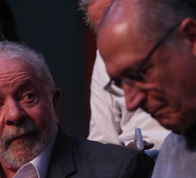 Lula e Alckmin em evento que formalizou o apoio do Solidariedade à chapa, em maio de 2022