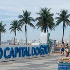 PKCOPA1 - RJ - 20/02/2024 - G20 / RIO - POLÍTICA OE - Placa de anúncio da Reunião de Chefes de Estado do G20, que acontecerá em 2024 na cidade do Rio, na praia de Copacabana, zona sul do Rio. FOTO: PEDRO KIRILOS / ESTADÃO. Foto: PEDRO KIRILOS