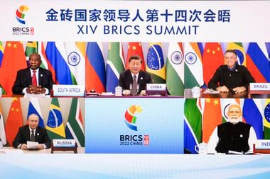 Los presidentes de Sudáfrica, China, Brasil, Rusia y el primer ministro de India en la cumbre BRICS 2022