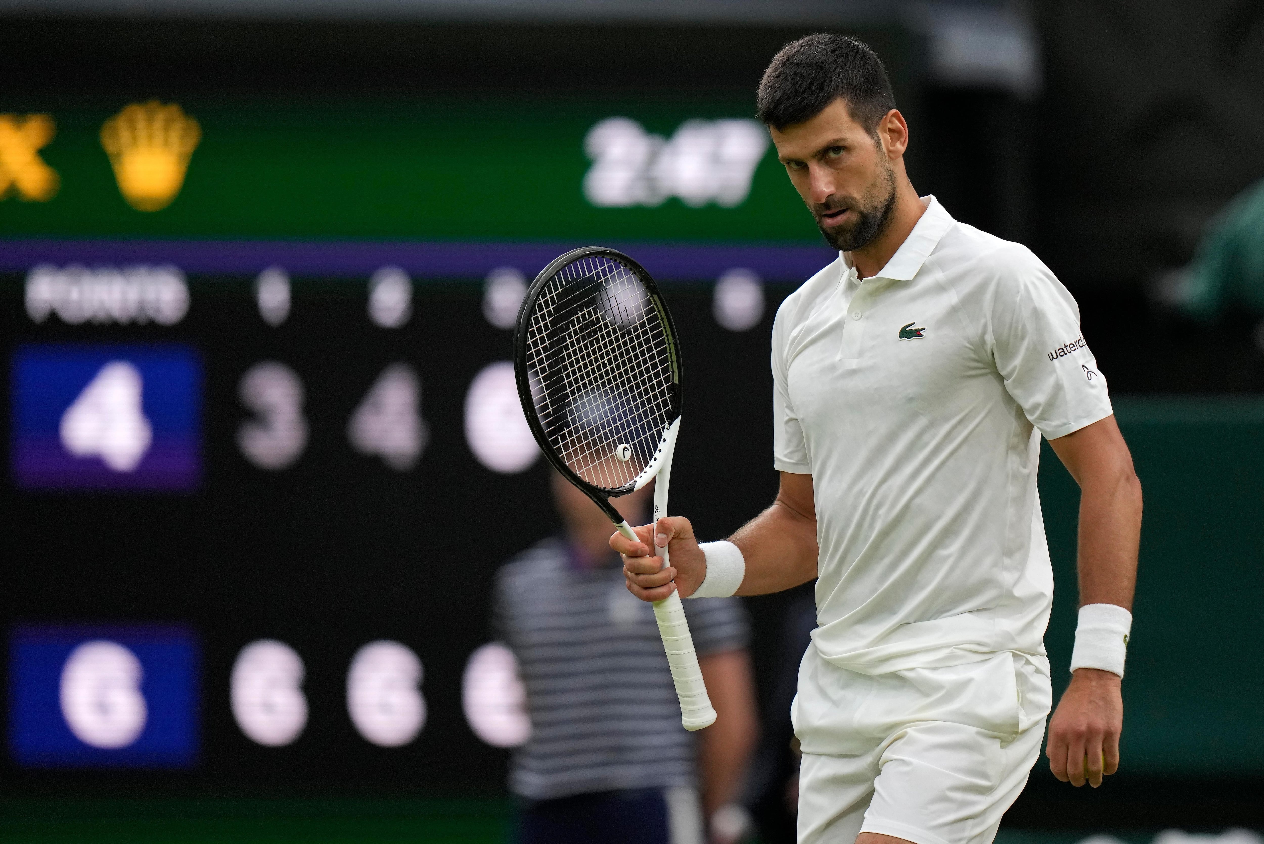 Djokovic bate Sinner e fará final de Wimbledon com Alcaraz, que supera  Medvedev na outra semi - Estadão