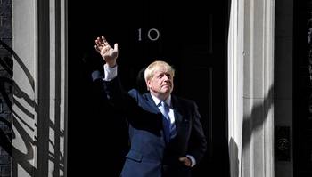 Imprensa britânica dá como certa a renúncia de Boris Johnson após crise com demissão de ministros
