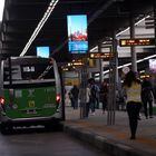 29/05/2023 - PARALIZAÇÃO / ÔNIBUS  / CIDADES -  Uma paralisação atrasou a saída de 9 empresas de ônibus em São Paulo na manhã desta segunda-feira (29). A SPTrans informa que a circulação está em processo de normalização. A demora foi causada por conta de uma paralisação parcial de motoristas e cobradores, que pedem melhoria salarial. Movimentação no Terminal Pirituba   FOTO:WERTHER SANTANA / ESTADÃO CONTEÚDO. Foto: WERTHER SANTANA/ESTADÃO