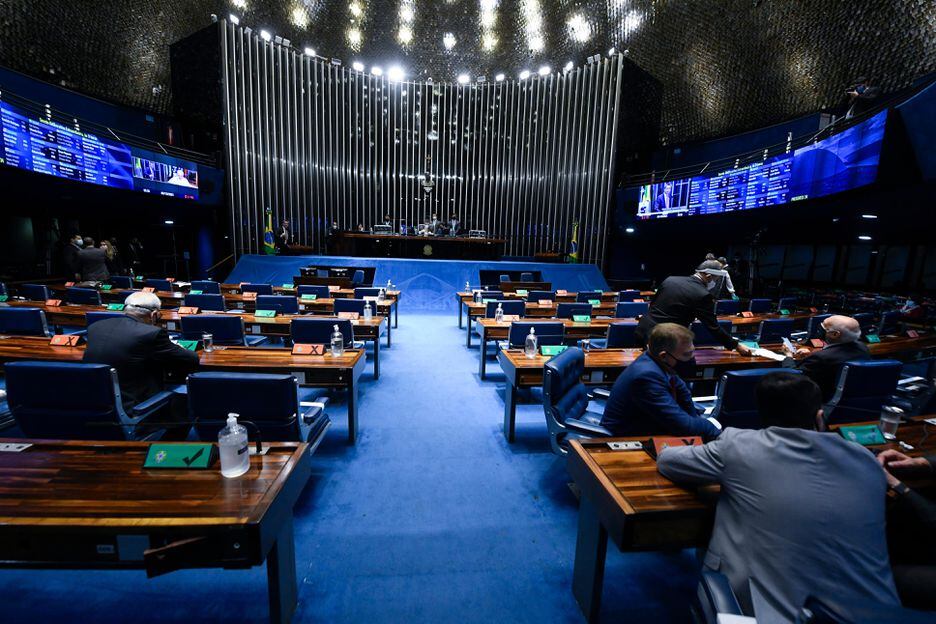 Plenário do Senado; medidas vão afetar os caixas dos governos no próximo ano