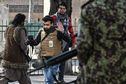 Homens do Taleban intimidam jornalista durante protesto em Cabul, no Afeganistão; Repórteres sem Fronteiras indicam queda nos índices de liberdade de imprensa em todo o mundo