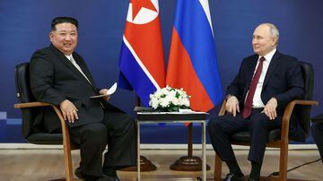 Presidente da Rússia, Vladimir Putin, e o ditador da Coreia do Norte, Kim Jong-un em encontro no extremo leste da região de Amur, na Rússia, em setembro de 2023.