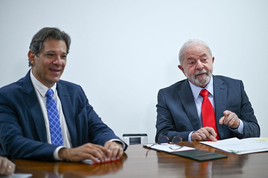 Fernando Haddad, ministro da Fazenda, e Lula, presidente da República, buscam apoio para a reforma tributária 