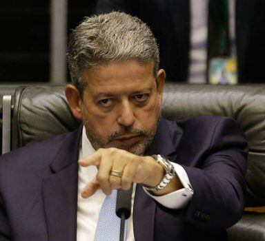 Arthur Lira disse que Orçamento é feito pelo Congresso 'em todos os lugares do mundo' e chamou estudo que mostra influência de parlamentares brasileiros nas contas públicas de 'infundado'