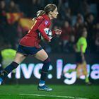 Spain's forward #09 Esther Gonzalez runs with the ball after scoring her team's second goal during the UEFA Women's Nations League group A4 football match between Spain and Italy at the Pasaron Municipal Stadium in Pontevedra. (Photo by MIGUEL RIOPA / AFP). Foto: Miguel Riopa/AFP