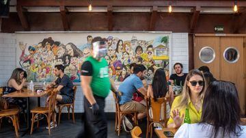 Na retomada dos bares e restaurantes, a responsabilidade é de todos. Foto: Daniel Teixeira/Estadão