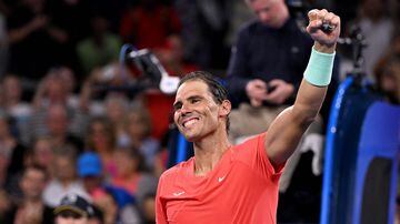 TOPSHOT - Spain's Rafael Nadal celebrates winning his men's singles match against Austria's Dominic Thiem at the Brisbane International tennis tournament in Brisbane on January 2, 2024. (Photo by William WEST / AFP) / -- IMAGE RESTRICTED TO EDITORIAL USE - STRICTLY NO COMMERCIAL USE --. Foto: William West / AFP