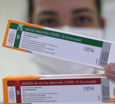 Resultados definitivos sobre a vacina chinesa Coronavac só sairão entre novembro e dezembro