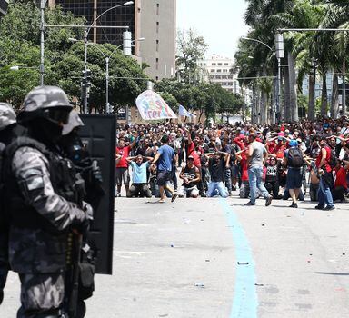 A Alerj tem sido palco para manifestações e confrontos entre polícia e servidores