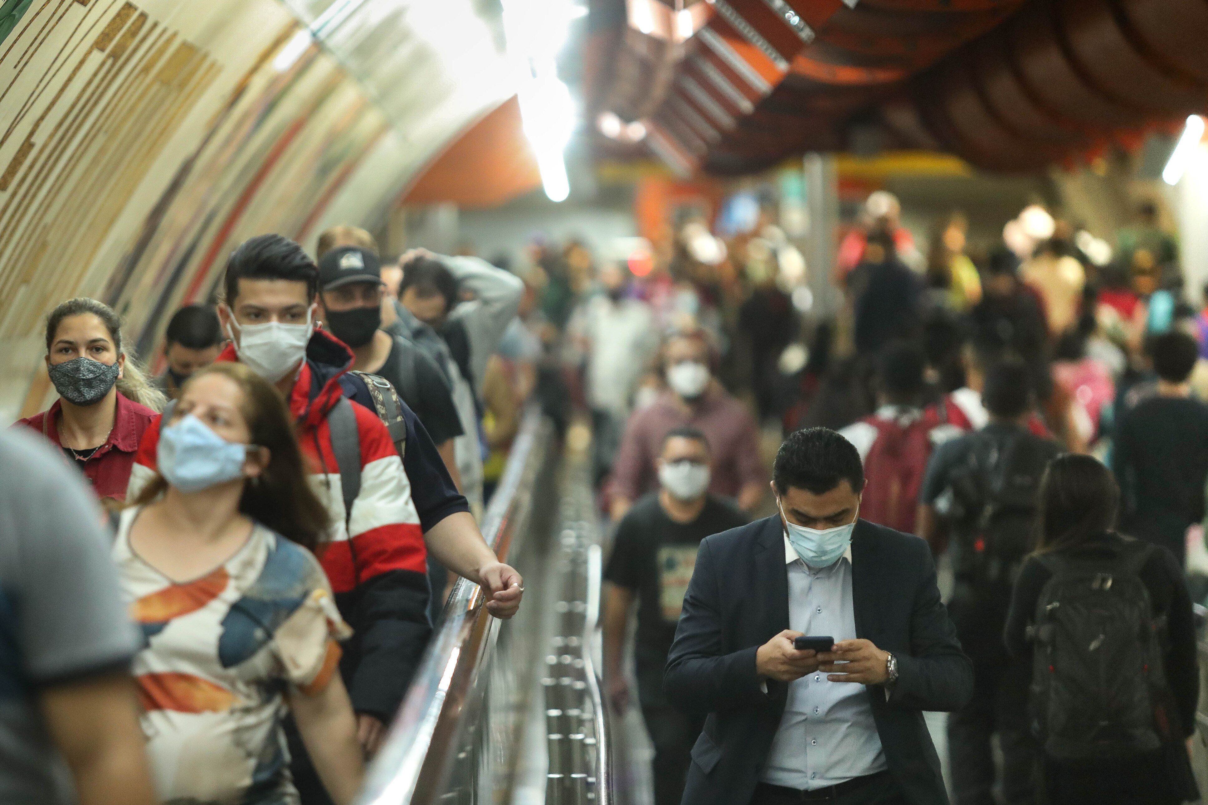 Lucro com Pix atrai PCC para roubos de celular em bairros nobres de SP -  São Paulo - Estadão : r/brasil