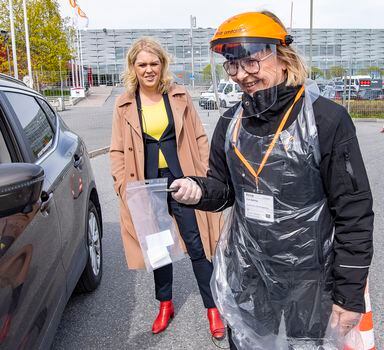 Ministra da Saúde realiza testes em Estocolmo