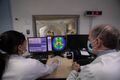 Alzheimer: Terapia de reposição hormonal pode ajudar a reduzir risco em mulheres; entenda o estudo