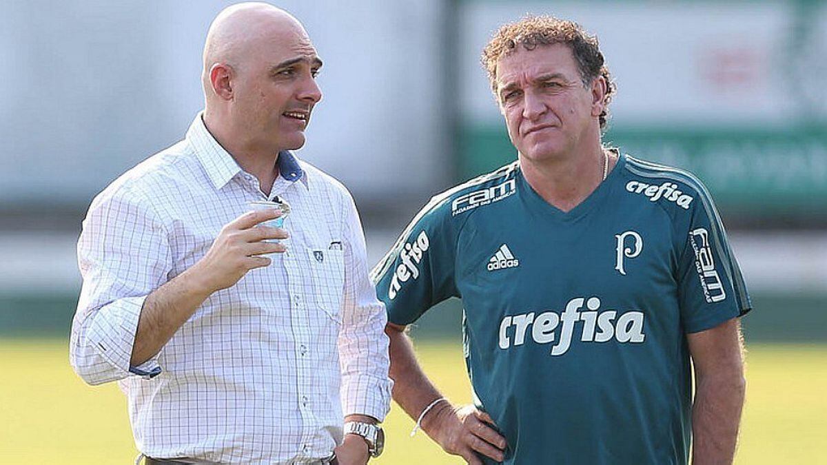 É do City! Após o empate de hoje, diretoria do City decidiu demitir  Guardiola e substituir por Rogério Ceni. O que achou torcedor? : r/futebol