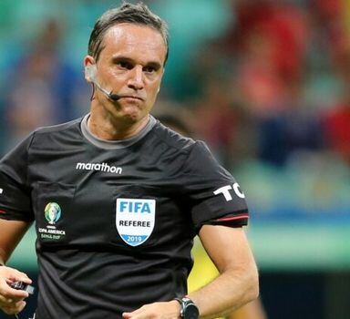 Patricio Loustau será o árbitro da final da Libertadores entre Palmeiras e Santos