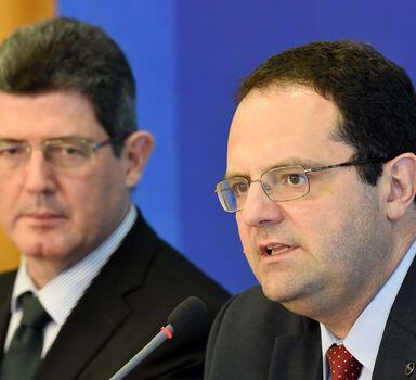 O ministro da Fazenda, Joaquim Levy, e o ministro do Planejamento, Nelson Barbosa