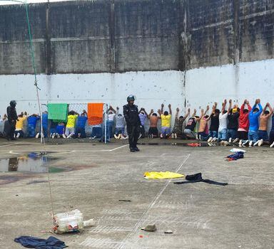 Policiais controlam rebelião em presídio Bellavista, no Equador