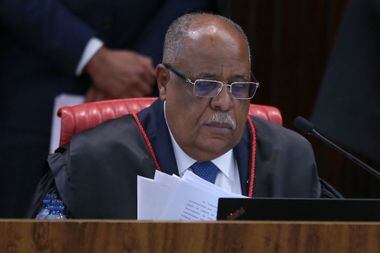 Ministro Benedito Gonçalves leu, nesta terça-feira, 27, voto em que defende a inelegibilidade de Jair Bolsonaro