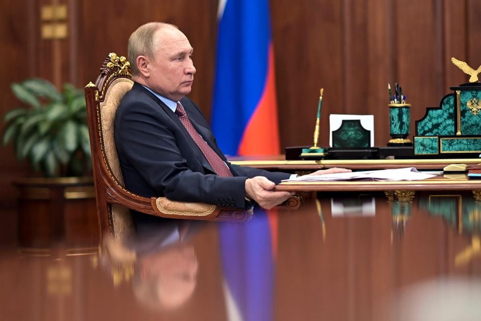 Presidente Vladimir Putin em uma reunião no Kremlin, em 6 de abril 