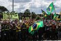 Aliados de Bolsonaro tentam isolar extremistas
