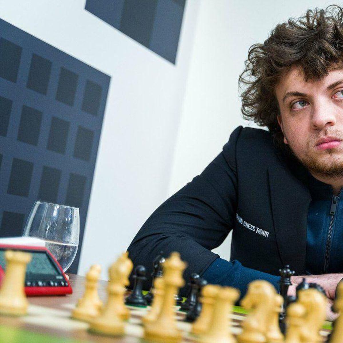 Xadrez: Hans Niemann e Magnus Carlsen encerram processo de mais de