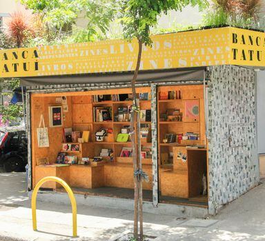 Banca Tatuí, que vende obras de artistas e editoras independentes no bairro de Santa Cecília