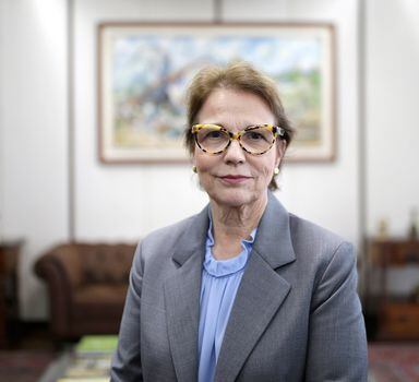 A ministra da Agricultura, Tereza Cristina, em seu gabinete, em Brasília.