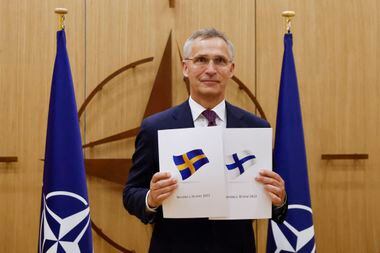 O secretário-geral da OTAN, Jens Stoltenberg, participa de uma cerimônia para marcar o pedido de adesão da Suécia e da Finlândia em Bruxelas. Foto: Johanna Geron/ POOL
