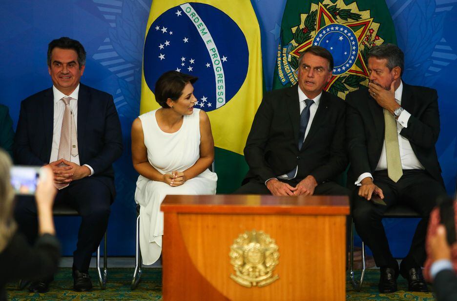 Como mostrou o Estadão, Ciro Nogueira (à esquerda), e Arthur Lira (à direita) tentam evitar a ligação com Jair Bolsonaro nas campanhas em seus Estados, Piauí e Alagoas.