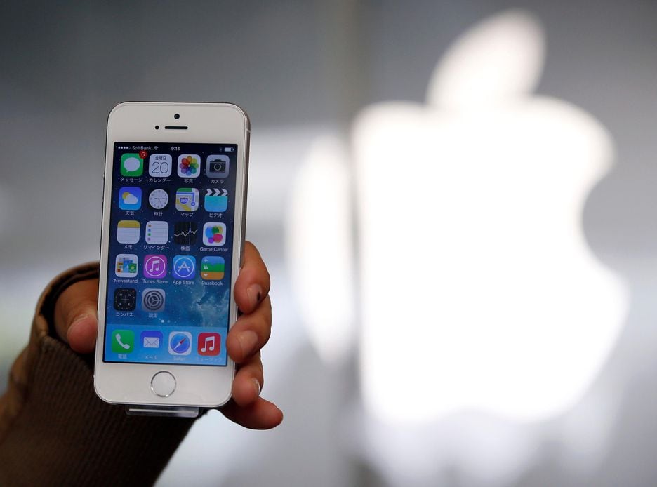 Apple introduziu um leitor biométrico no botão de Início do iPhone 5S