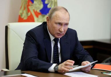 Vladimir Putin participa de reunião do Conselho de Segurança.