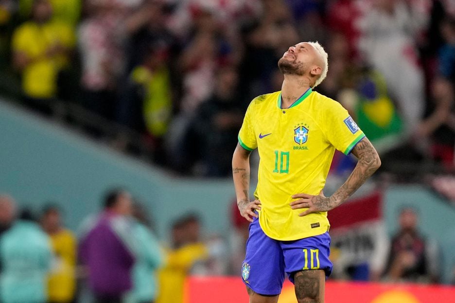 Neymar lamenta eliminação precoce do Brasil na Copa do Catar.