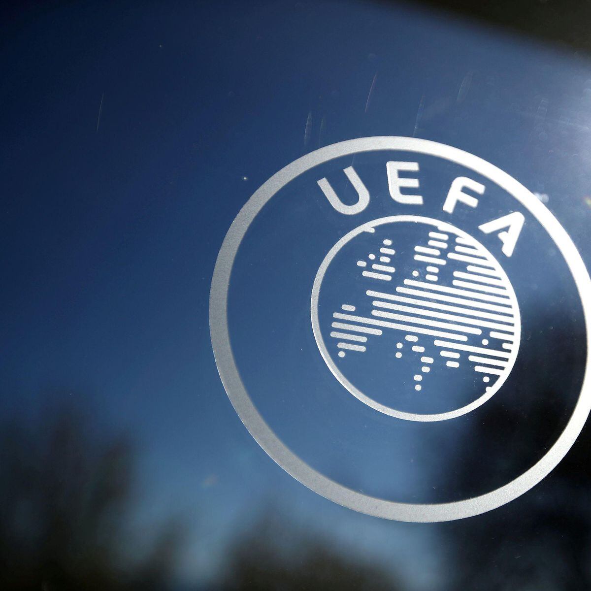 Uefa suspende clubes russos da próxima Liga dos Campeões; veja sanções